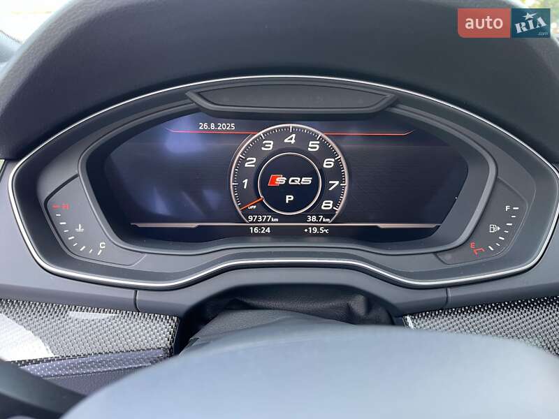 Внедорожник / Кроссовер Audi Q5 2017 в Львове