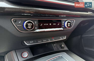 Внедорожник / Кроссовер Audi Q5 2020 в 