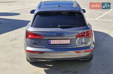 Внедорожник / Кроссовер Audi Q5 2018 в 