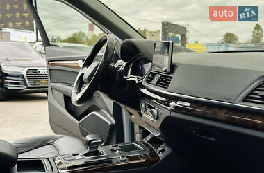 Внедорожник / Кроссовер Audi Q5 2018 в 