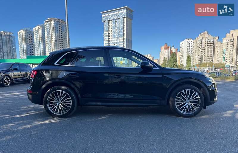 Внедорожник / Кроссовер Audi Q5 2016 в Киеве