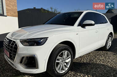 Внедорожник / Кроссовер Audi Q5 2022 в 