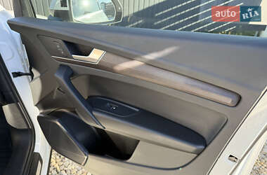 Внедорожник / Кроссовер Audi Q5 2022 в 