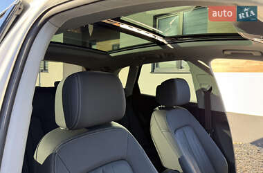 Внедорожник / Кроссовер Audi Q5 2022 в 