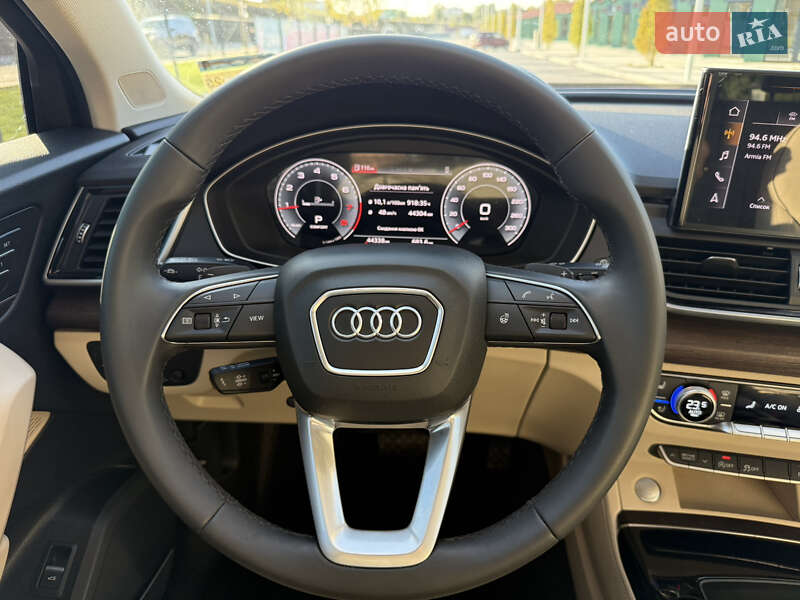 Позашляховик / Кросовер Audi Q5 2023 в Києві