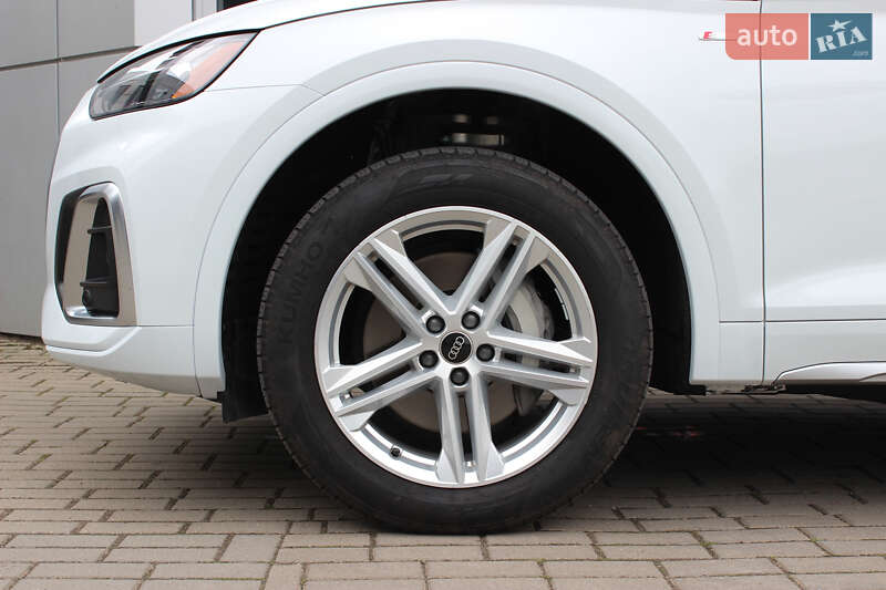Внедорожник / Кроссовер Audi Q5 2024 в Львове