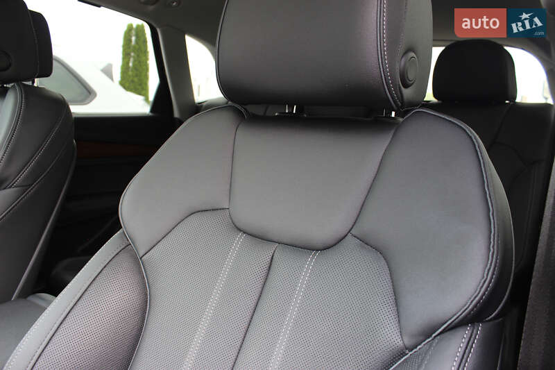 Внедорожник / Кроссовер Audi Q5 2024 в Львове