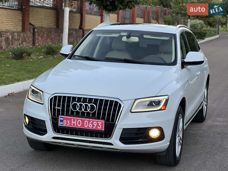 Позашляховик / Кросовер Audi Q5 2015 в Рівному