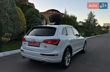 Позашляховик / Кросовер Audi Q5 2015 в 