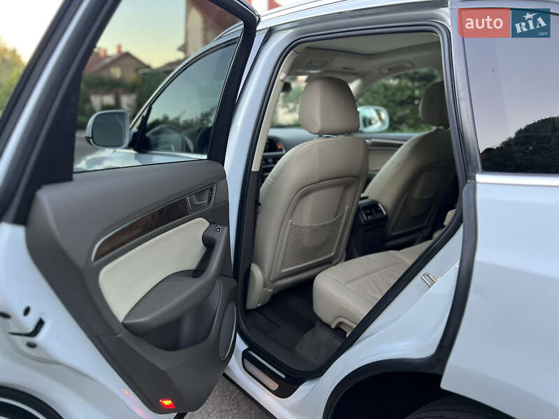 Позашляховик / Кросовер Audi Q5 2015 в Рівному