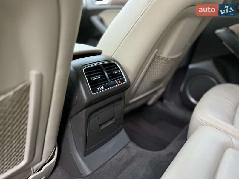 Позашляховик / Кросовер Audi Q5 2015 в Рівному