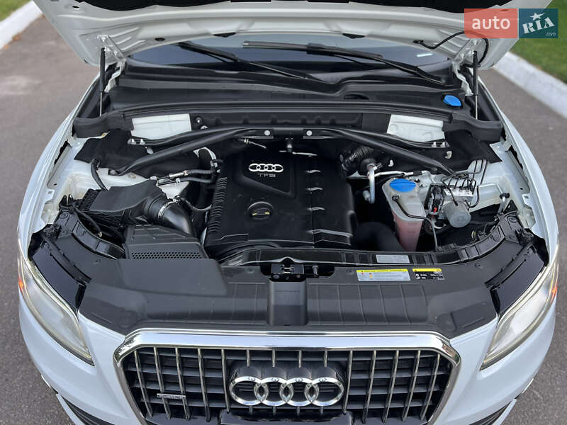 Позашляховик / Кросовер Audi Q5 2015 в Рівному