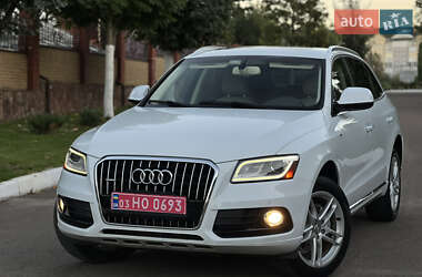 Позашляховик / Кросовер Audi Q5 2015 в 