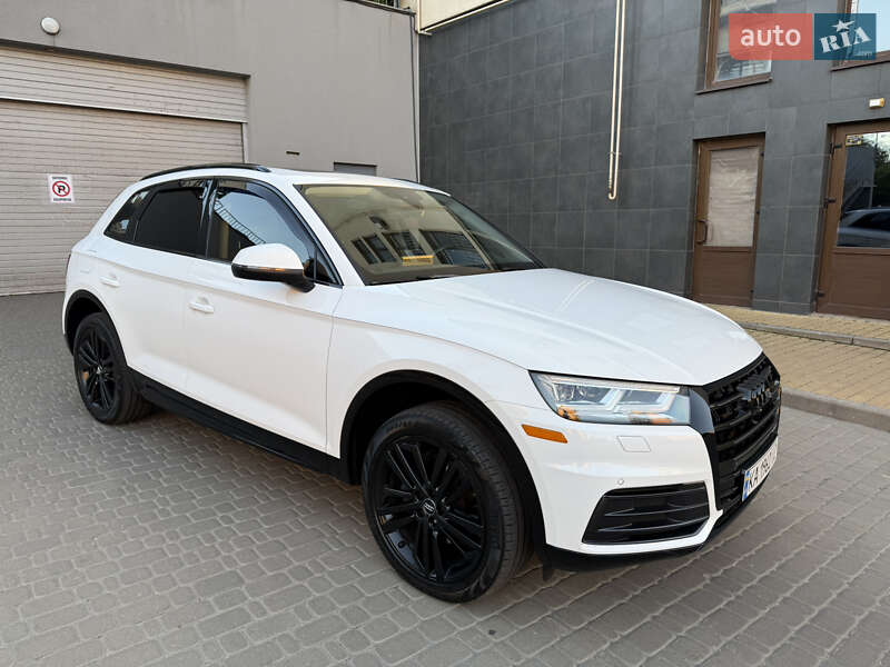 Позашляховик / Кросовер Audi Q5 2018 в Києві