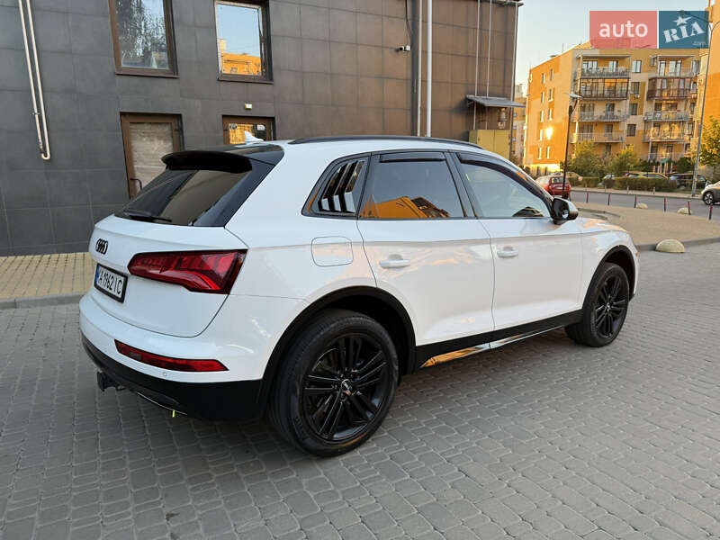 Позашляховик / Кросовер Audi Q5 2018 в Києві