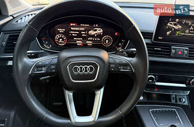 Внедорожник / Кроссовер Audi Q5 2018 в 