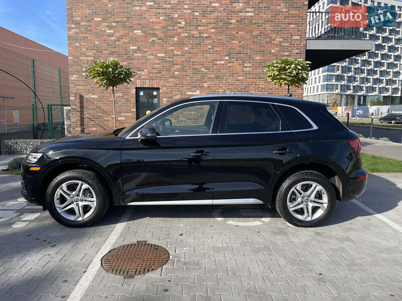 Внедорожник / Кроссовер Audi Q5 2019 в Киеве