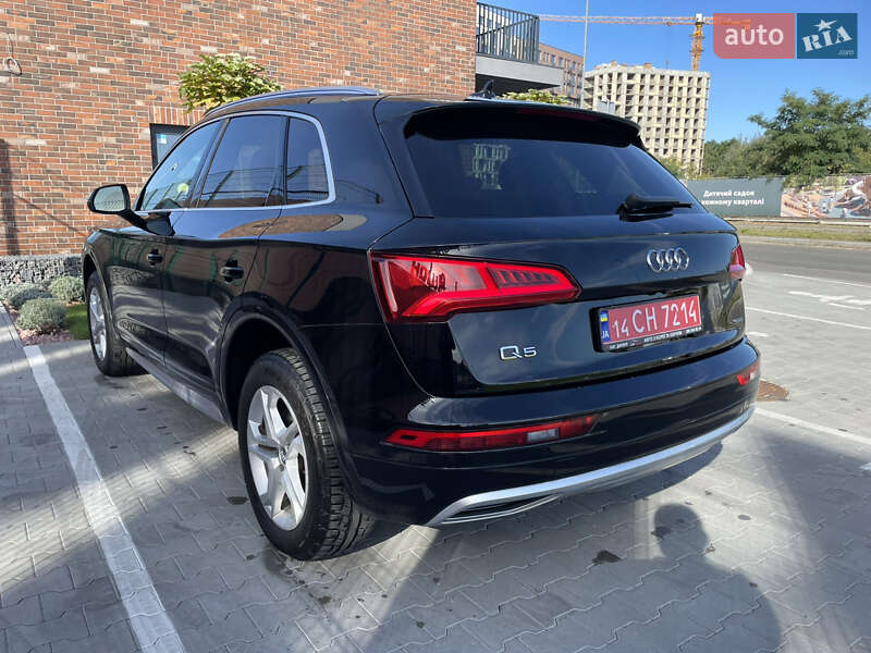 Внедорожник / Кроссовер Audi Q5 2019 в Киеве