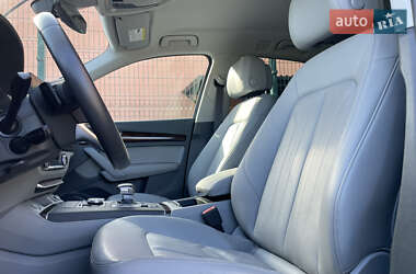 Позашляховик / Кросовер Audi Q5 2019 в 