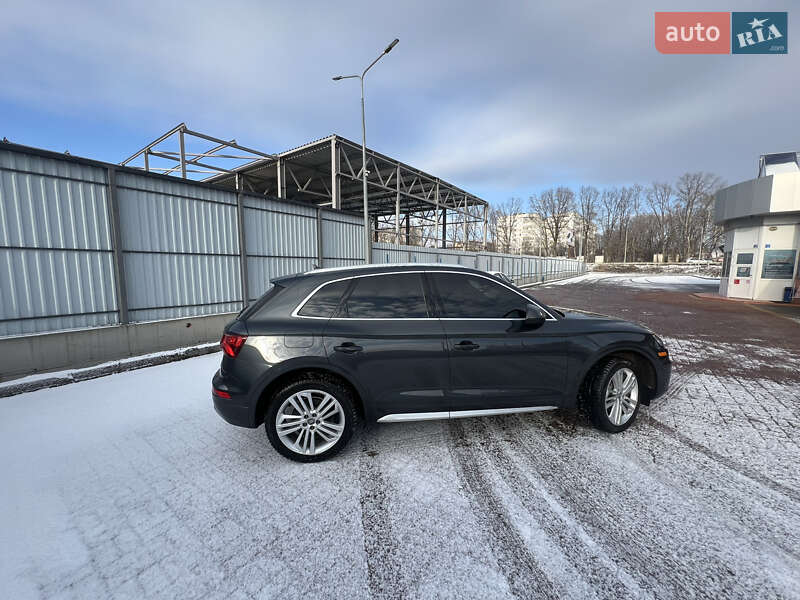 Внедорожник / Кроссовер Audi Q5 2018 в Полтаве