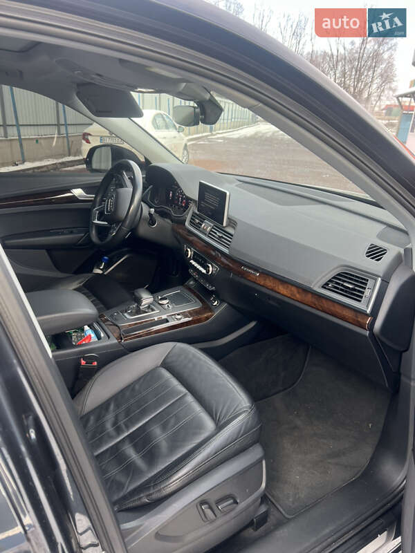 Внедорожник / Кроссовер Audi Q5 2018 в Полтаве