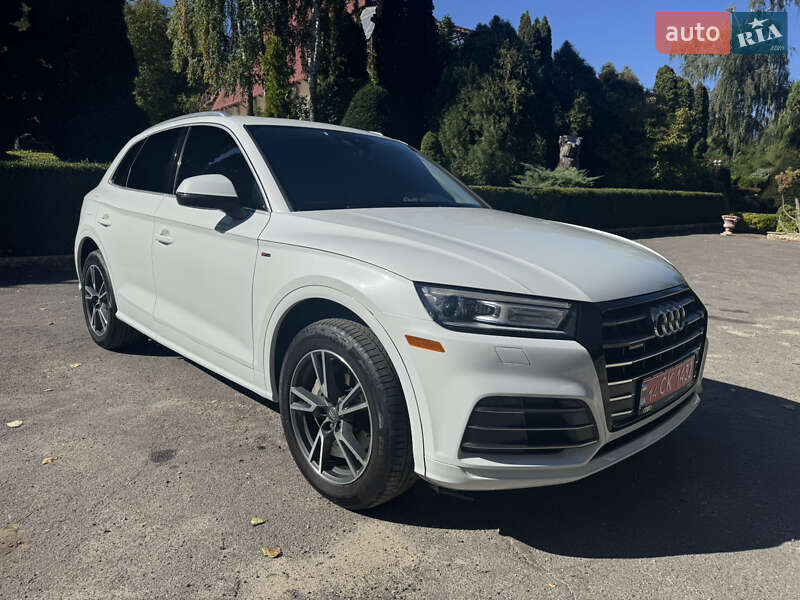Внедорожник / Кроссовер Audi Q5 2019 в Тернополе