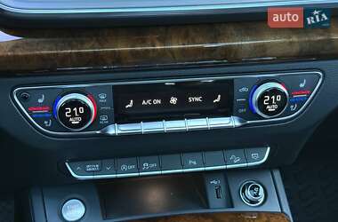 Внедорожник / Кроссовер Audi Q5 2017 в 
