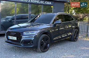 Внедорожник / Кроссовер Audi Q5 2017 в 