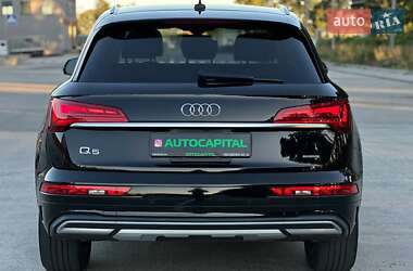 Внедорожник / Кроссовер Audi Q5 2021 в 
