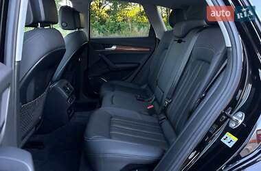 Внедорожник / Кроссовер Audi Q5 2021 в 