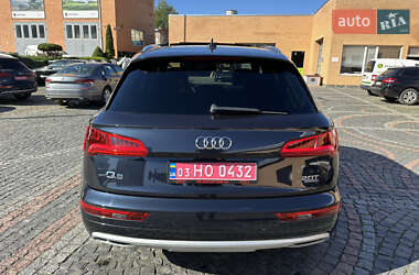 Внедорожник / Кроссовер Audi Q5 2018 в 