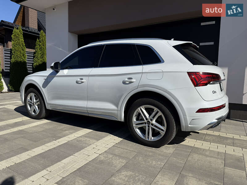 Внедорожник / Кроссовер Audi Q5 2024 в Львове
