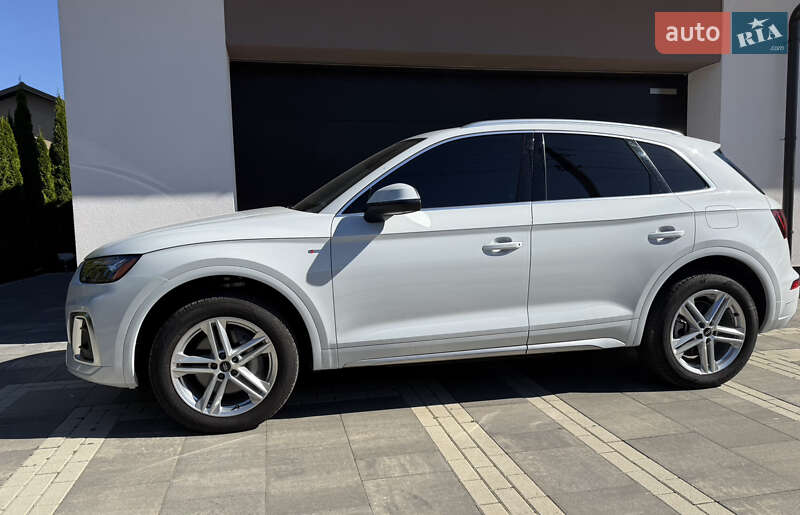 Внедорожник / Кроссовер Audi Q5 2024 в Львове