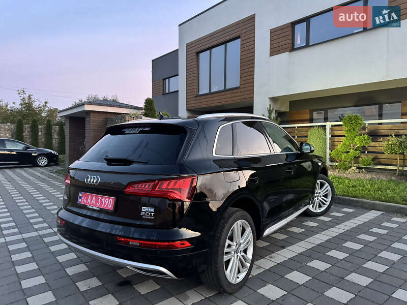 Внедорожник / Кроссовер Audi Q5 2018 в Стрые