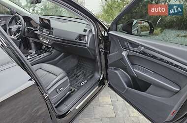 Внедорожник / Кроссовер Audi Q5 2021 в 