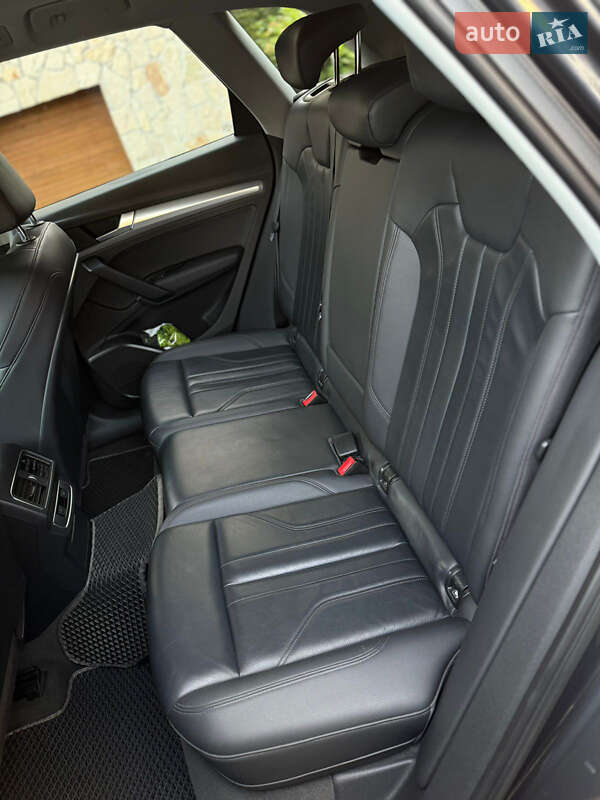 Внедорожник / Кроссовер Audi Q5 2017 в Львове