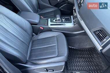Внедорожник / Кроссовер Audi Q5 2019 в 