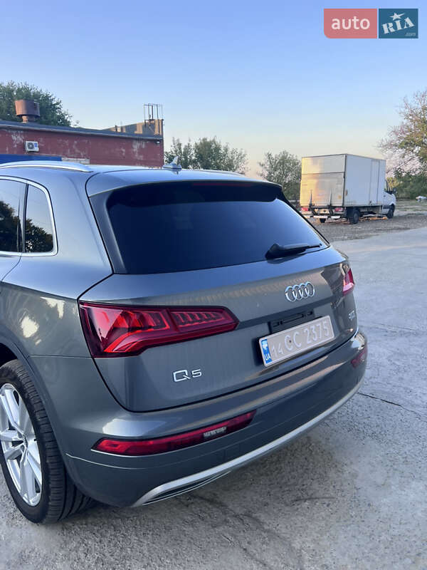 Внедорожник / Кроссовер Audi Q5 2018 в Запорожье
