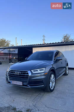 Внедорожник / Кроссовер Audi Q5 2018 в 