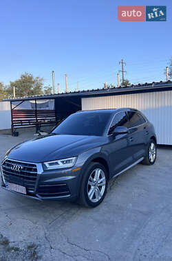 Внедорожник / Кроссовер Audi Q5 2018 в 
