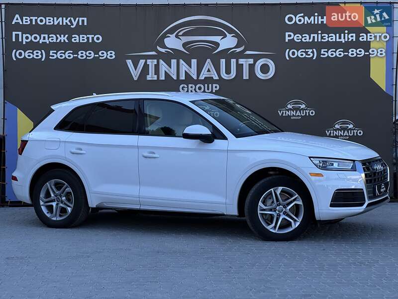 Внедорожник / Кроссовер Audi Q5 2018 в 