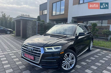 Внедорожник / Кроссовер Audi Q5 2018 в 