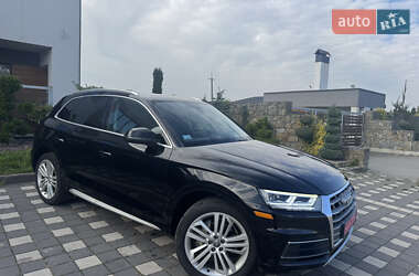 Внедорожник / Кроссовер Audi Q5 2018 в 