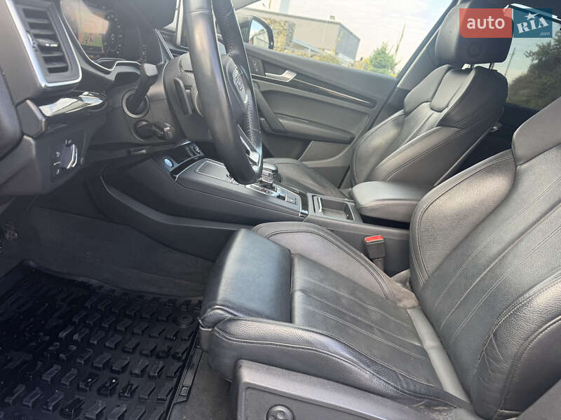 Внедорожник / Кроссовер Audi Q5 2018 в Стрые