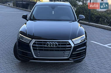 Внедорожник / Кроссовер Audi Q5 2019 в 