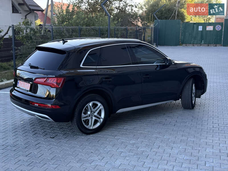 Внедорожник / Кроссовер Audi Q5 2019 в Хмельницком
