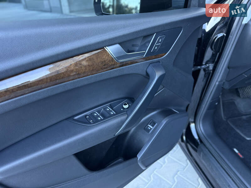 Внедорожник / Кроссовер Audi Q5 2019 в Хмельницком