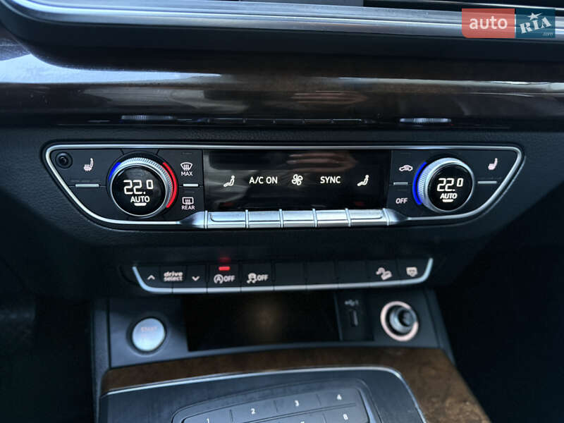 Внедорожник / Кроссовер Audi Q5 2019 в Хмельницком