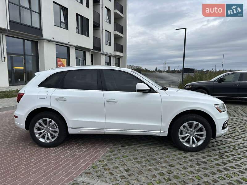 Внедорожник / Кроссовер Audi Q5 2015 в Ровно