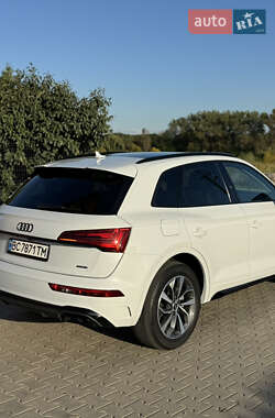 Внедорожник / Кроссовер Audi Q5 2021 в 